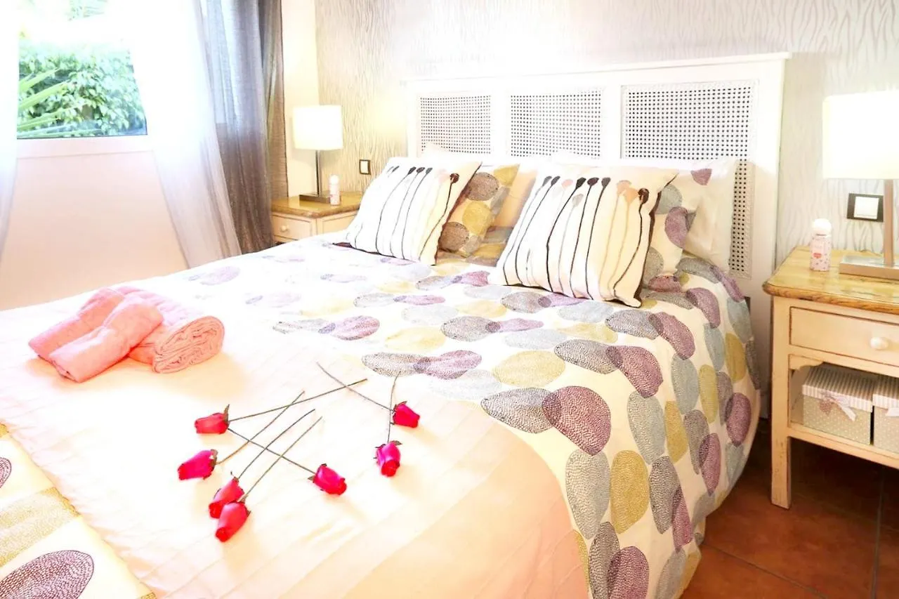 Elegant Villa In Corralejo